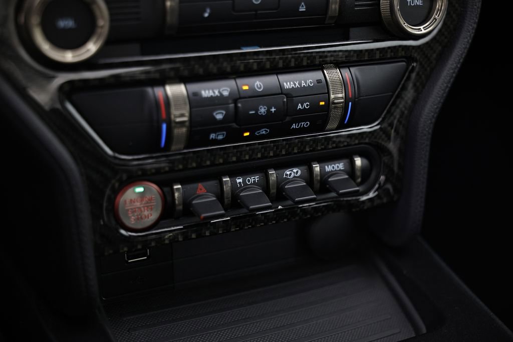 Used 2021 Ford Mustang Shelby GT500 w/ Technology Package image 39