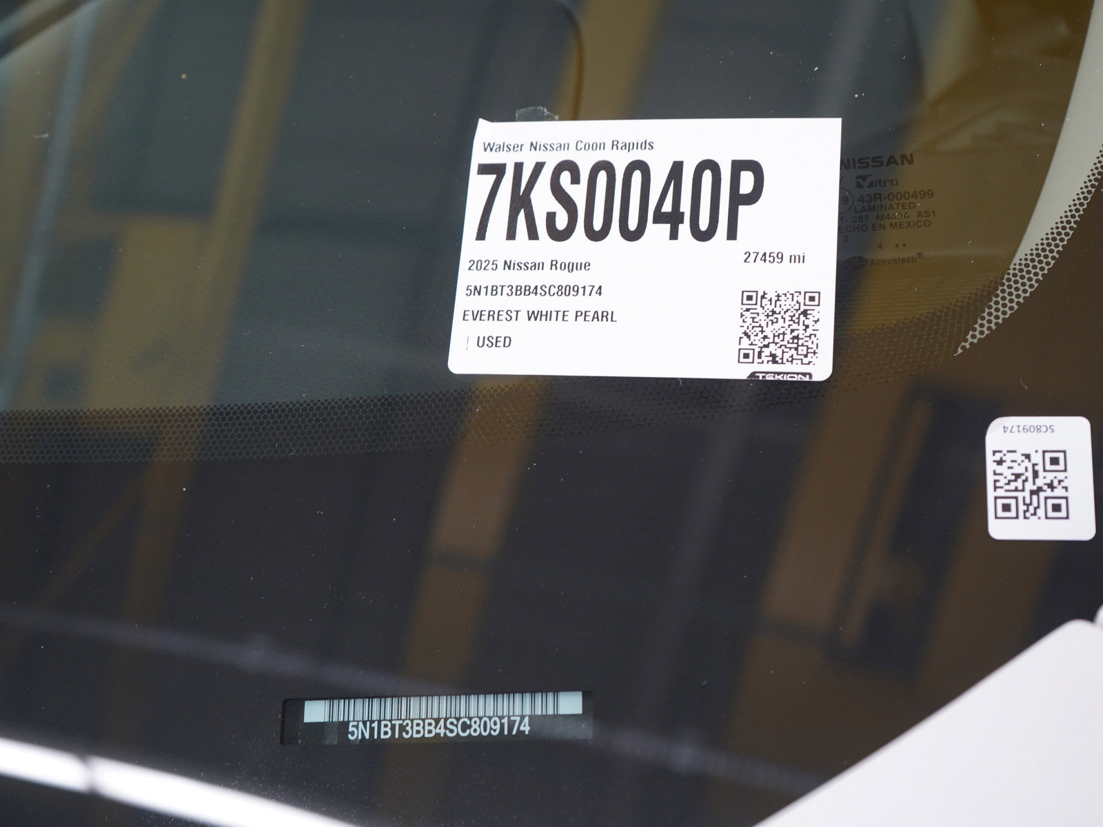 Used 2025 Nissan Rogue SV image 29