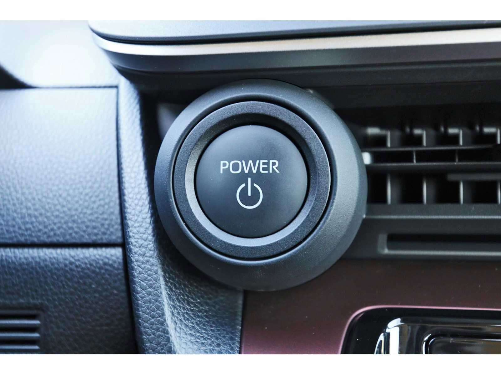 Used 2025 Toyota Prius Plug-In Hybrid image 26