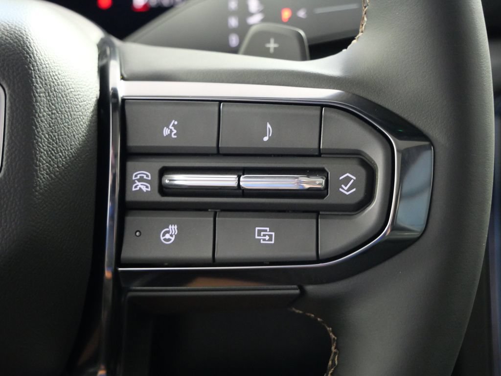 New 2026 GMC Yukon XL AT4 w/ AT4 Premium Package AWD/4WD image 23