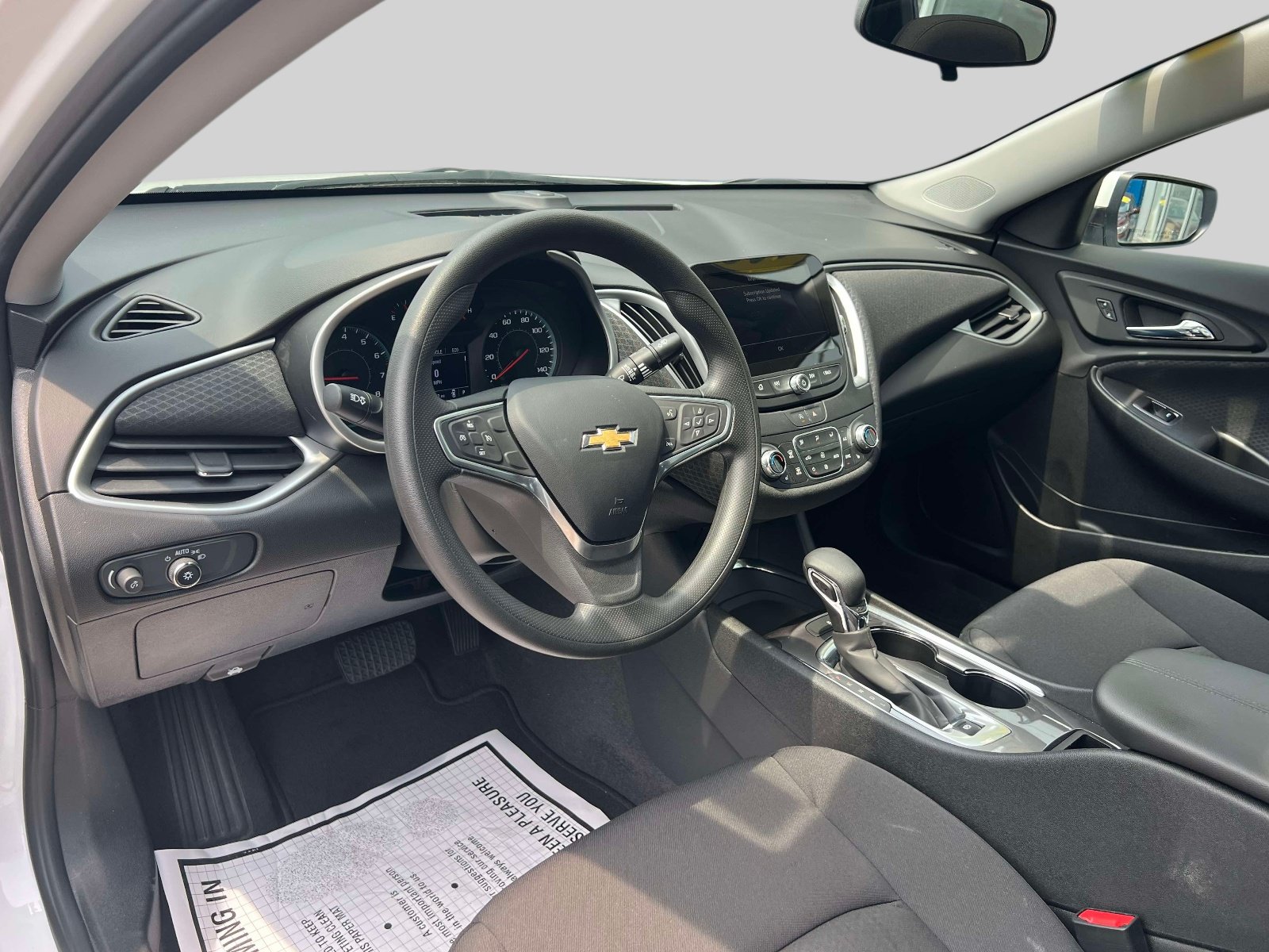 Used 2022 Chevrolet Malibu LT FWD image 19