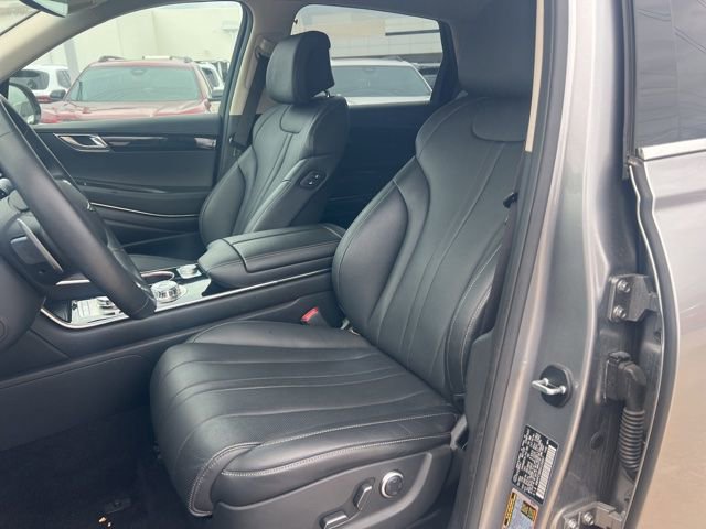 Used 2025 Genesis GV80 2.5T Standard image 7