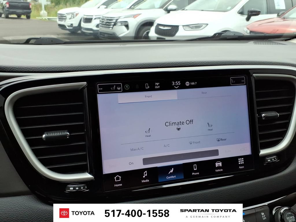 Used 2023 Chrysler Pacifica Touring-L FWD image 20