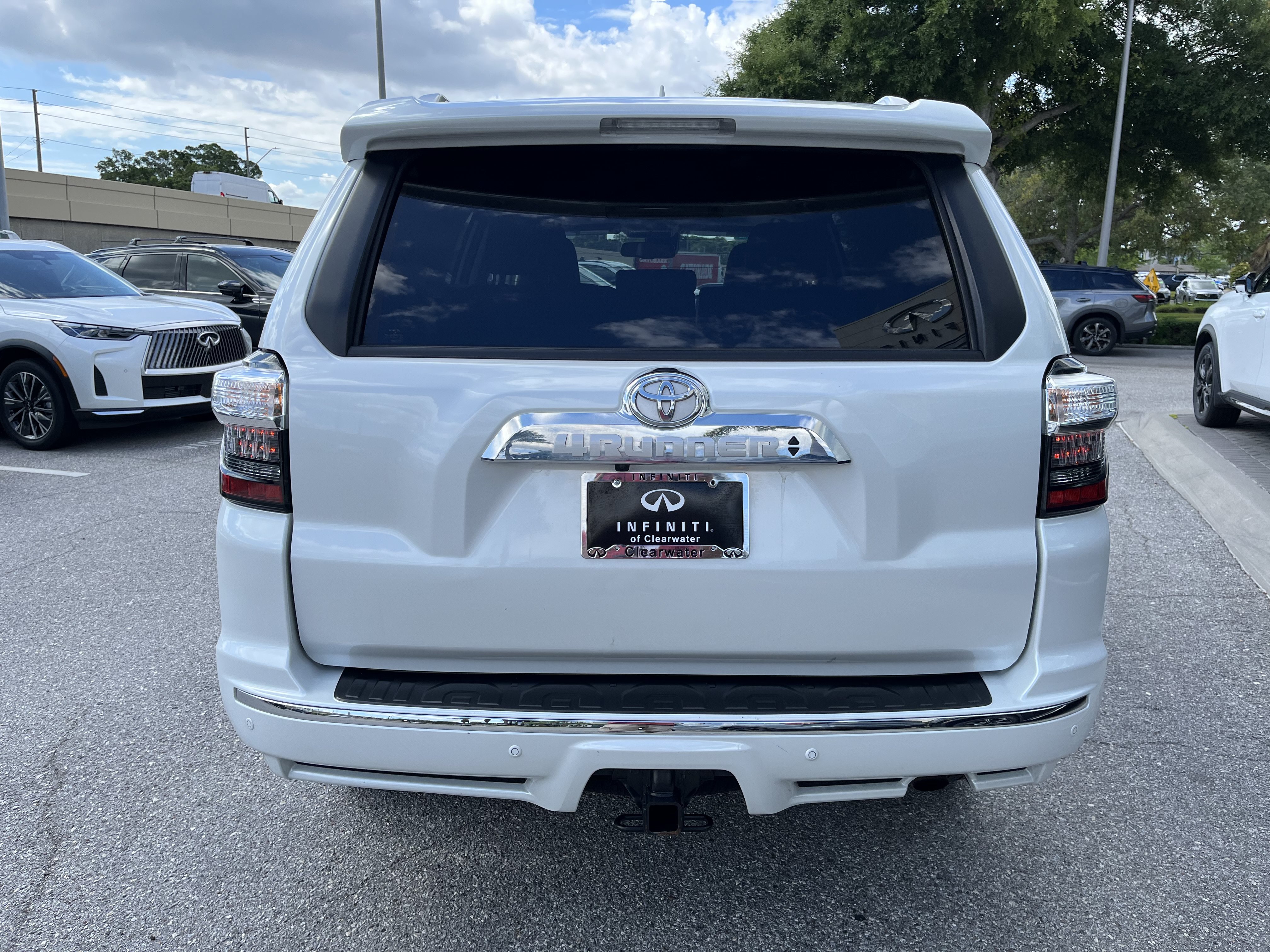 Used 2024 Toyota 4Runner Limited AWD/4WD image 8