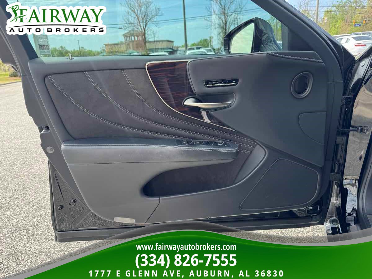 Used 2018 Lexus LS 500 w/ Interior Upgrade Package image 29