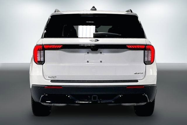 Used 2025 Ford Explorer ST-Line w/ ST-Line Street Pack AWD/4WD image 6