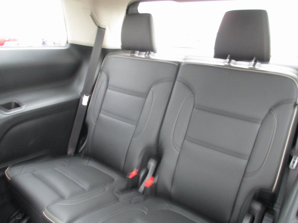 Used 2022 GMC Acadia Denali w/ Denali Ultimate Package image 21