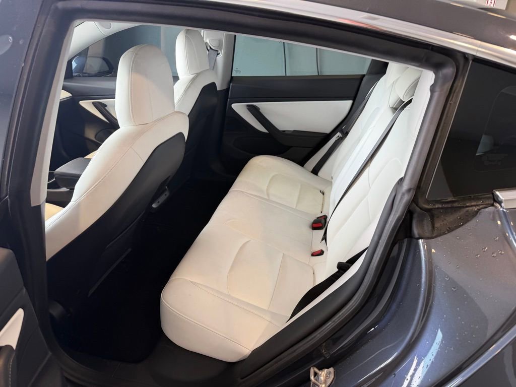 Used 2020 Tesla Model 3 Long Range image 9