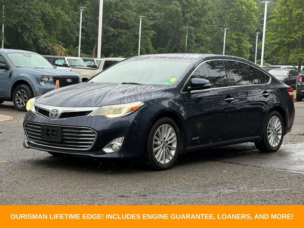 Used 2014 Toyota Avalon Limited w/ Technology Package FWD image 3