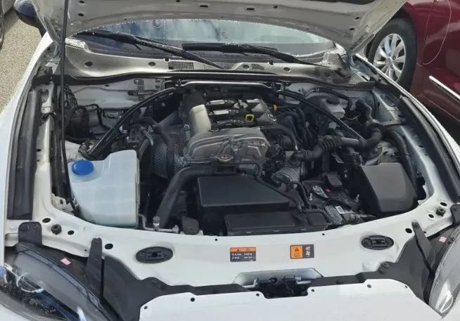 Used 2020 MAZDA MX-5 Miata RF Club RWD image 45