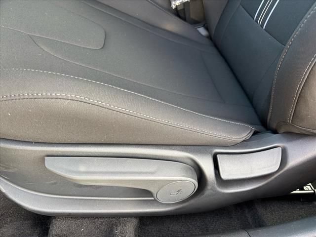 Certified 2025 Hyundai Elantra SEL FWD image 13