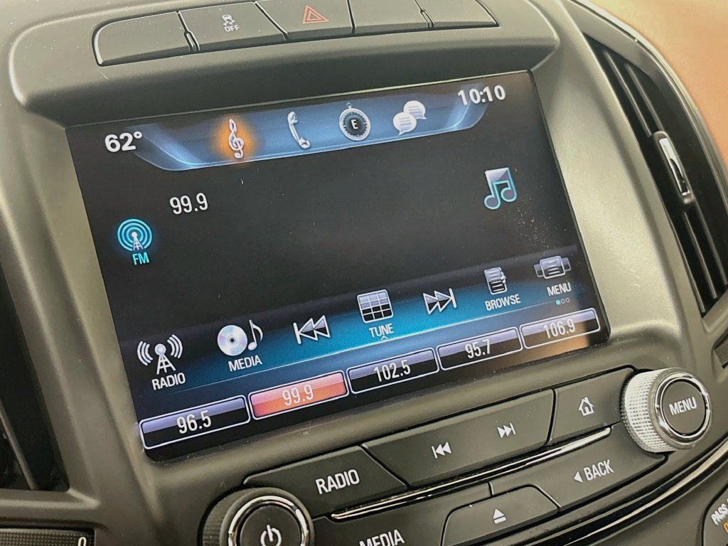 Used 2016 Buick Regal FWD image 18