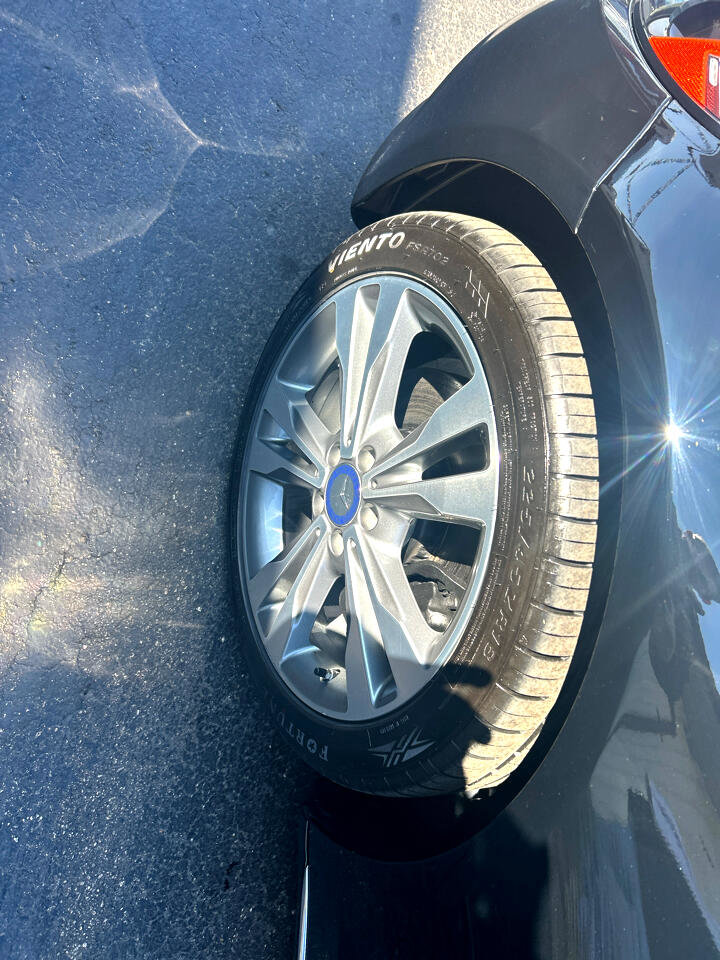 Used 2015 Mercedes-Benz C 300 4MATIC Sedan image 25