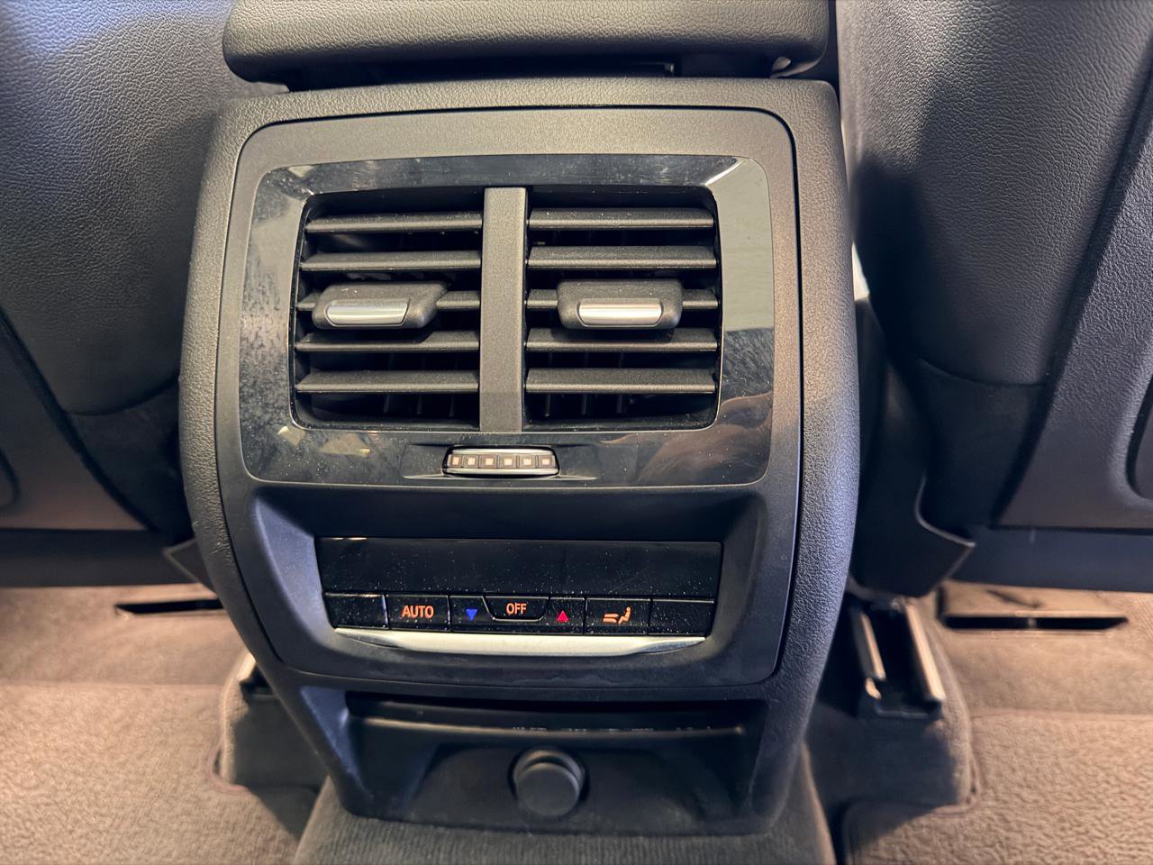 Used 2019 BMW X3 sDrive30i w/ Convenience Package RWD image 32