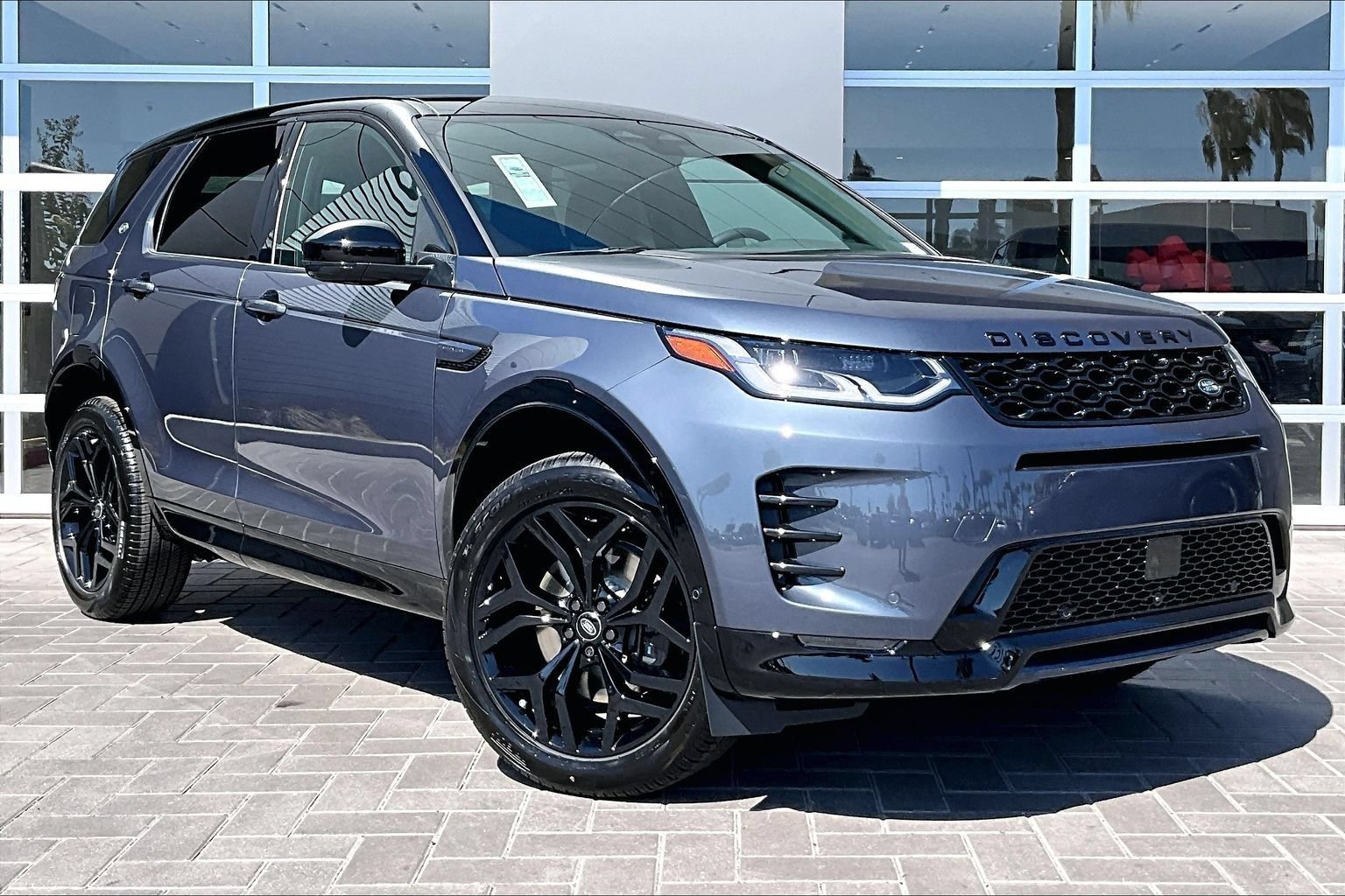 New 2026 Land Rover Discovery Sport Landmark AWD/4WD image 2