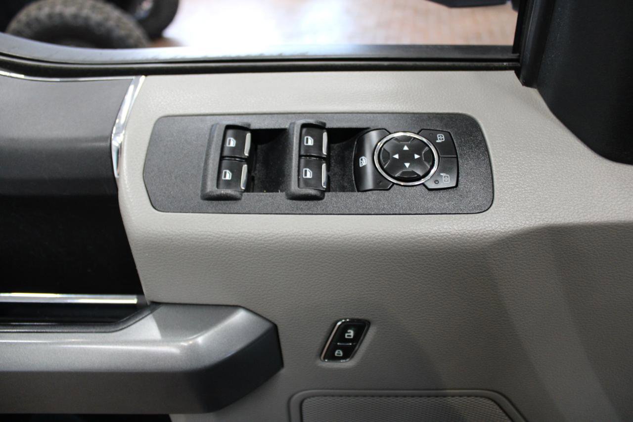 Used 2018 Ford F150 XLT AWD/4WD image 14