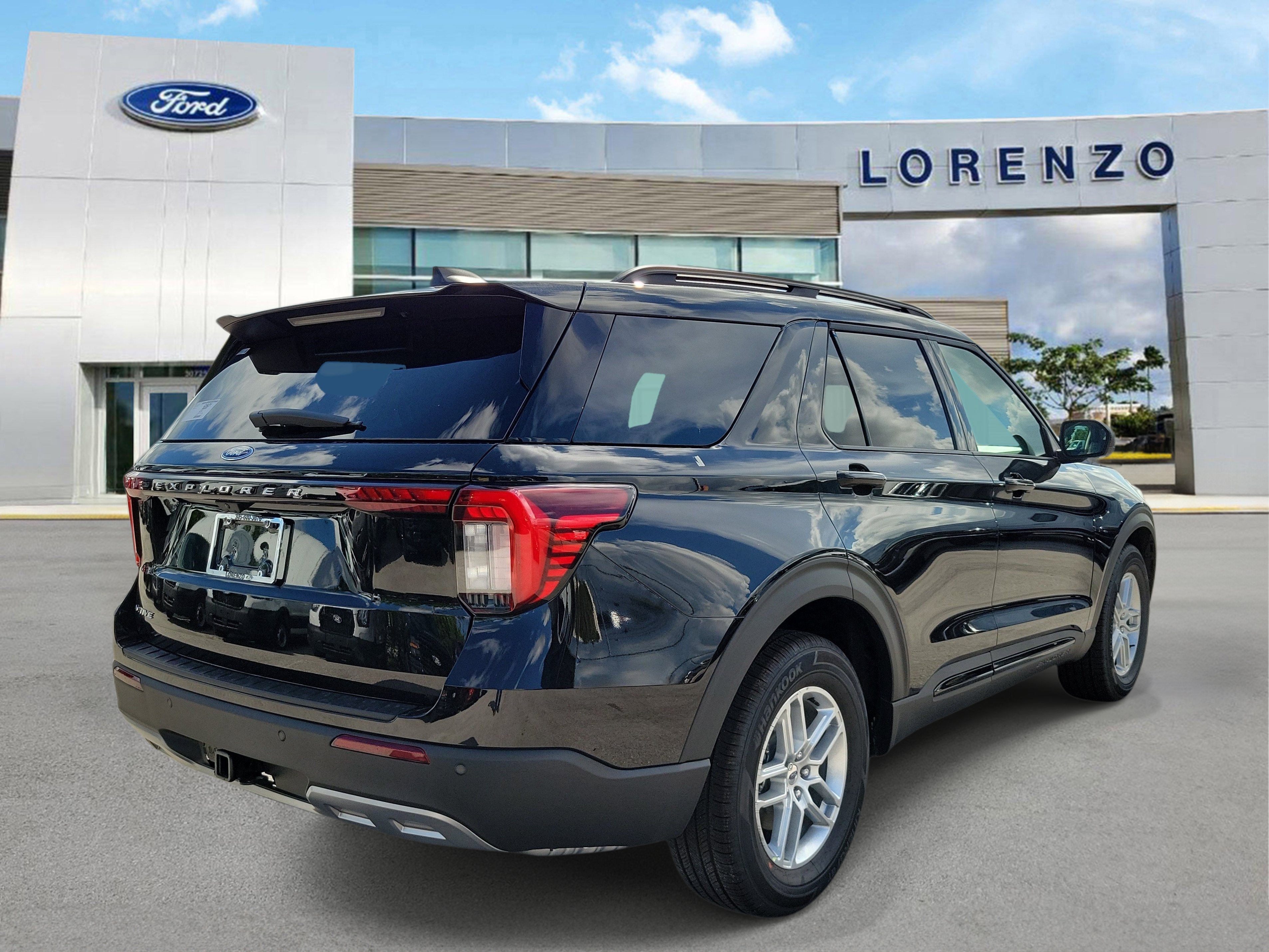 New 2026 Ford Explorer Active w/ Active Comfort Package RWD image 4