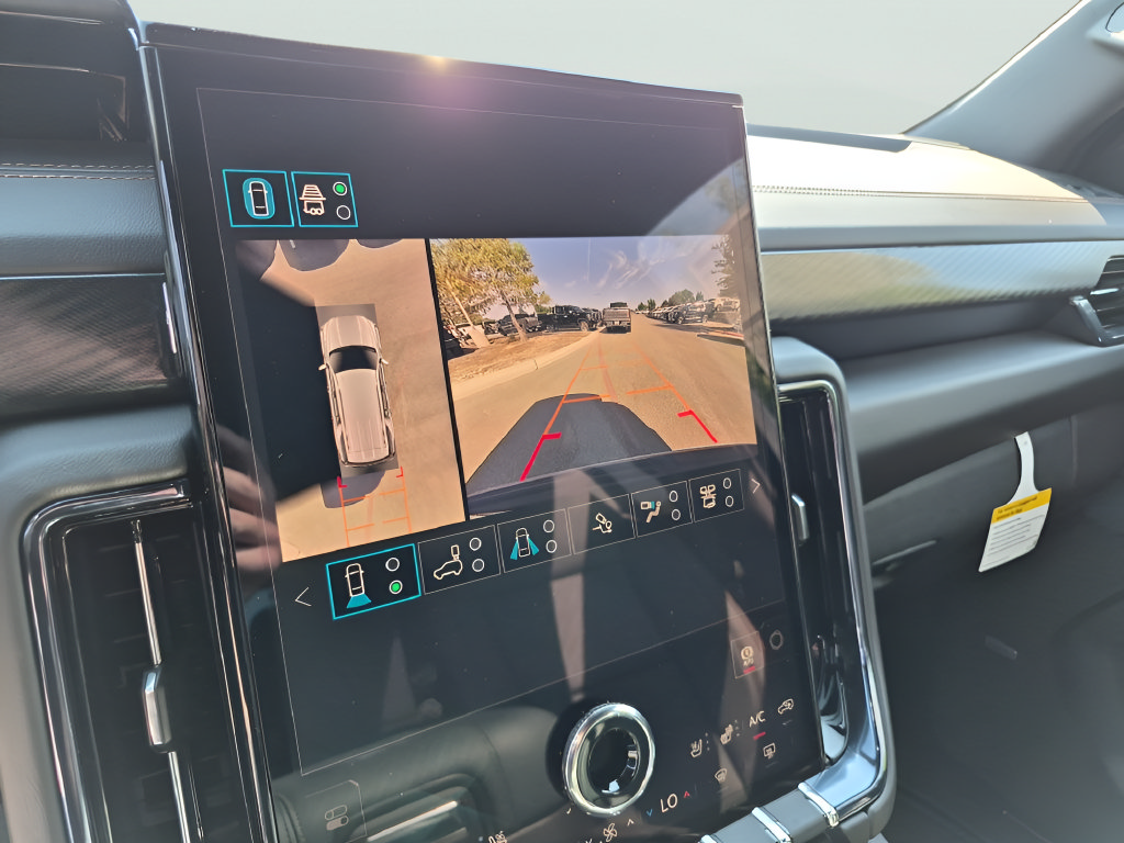 New 2026 GMC Yukon AT4 w/ AT4 Premium Plus Package AWD/4WD image 26