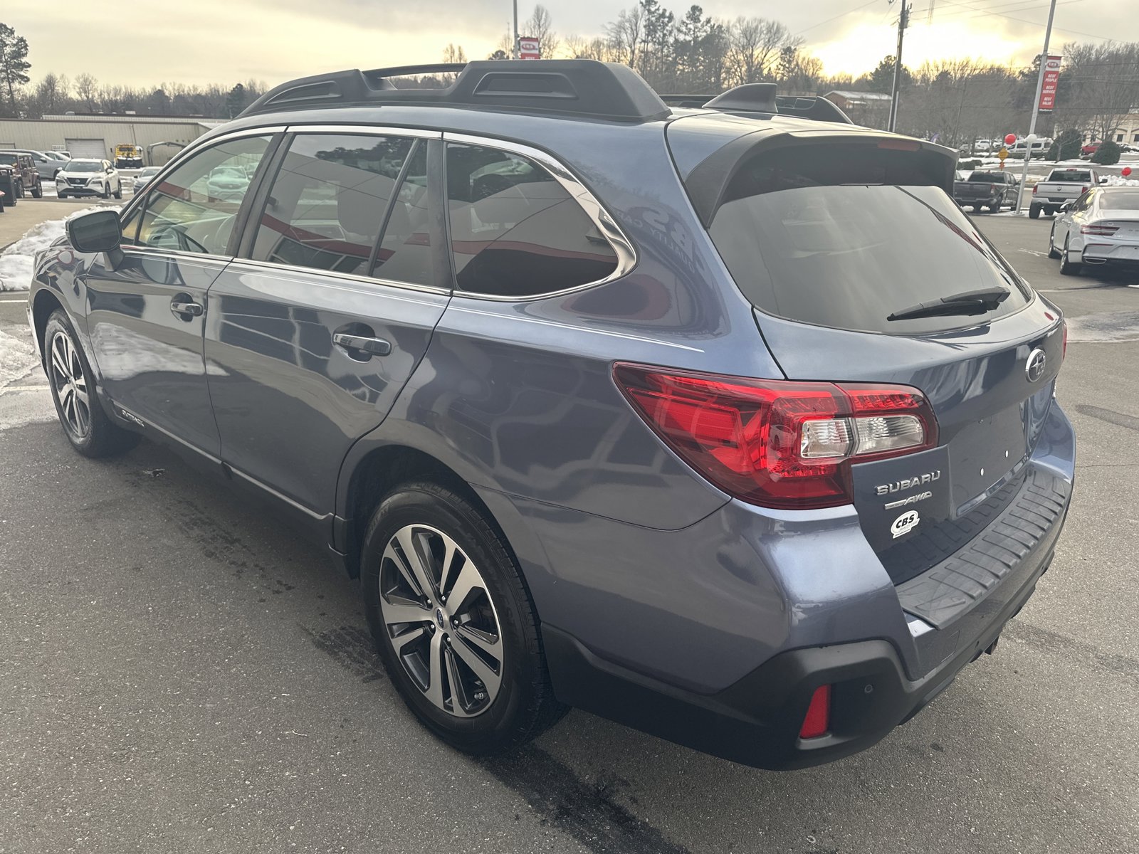 Used 2018 Subaru Outback 2.5i Limited AWD/4WD image 6