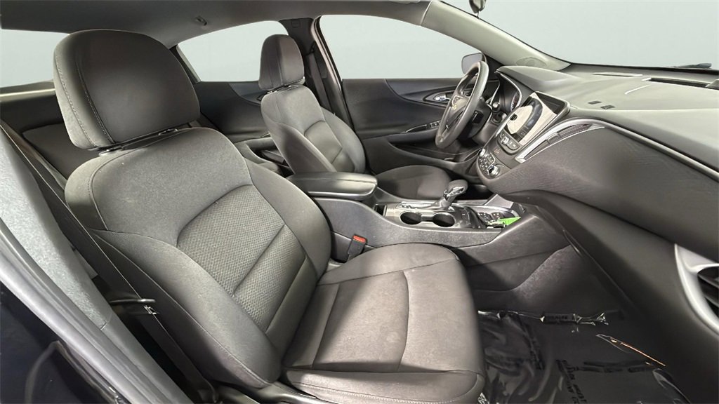 Used 2023 Chevrolet Malibu LT image 32