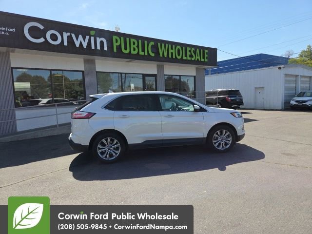 Used 2019 Ford Edge Titanium w/ Equipment Group 301A AWD/4WD image 3