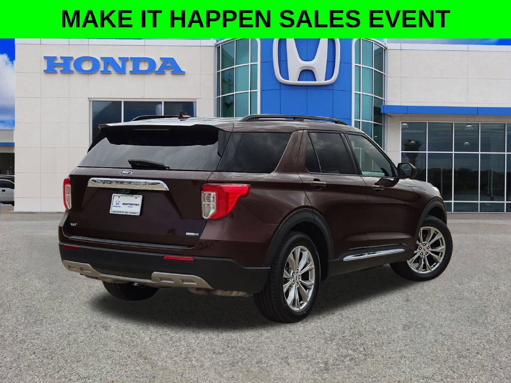 Used 2020 Ford Explorer XLT w/ Equipment Group 202A AWD/4WD image 3