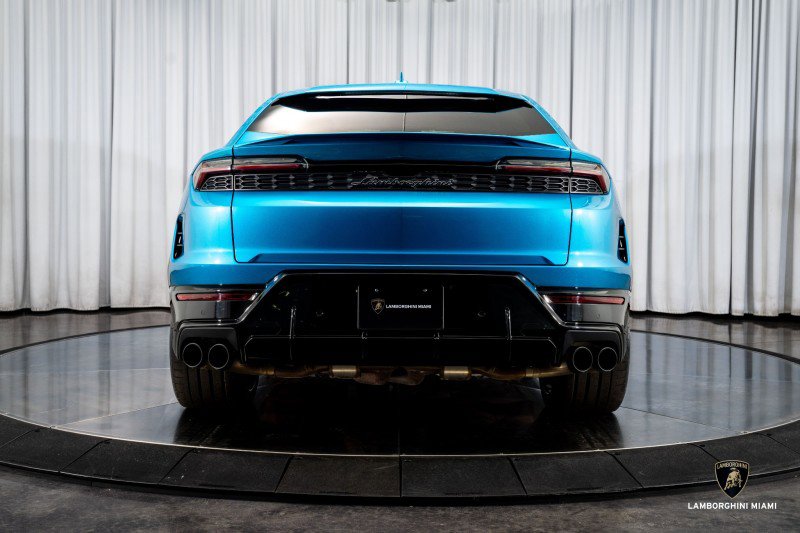 Used 2025 Lamborghini Urus SE image 11