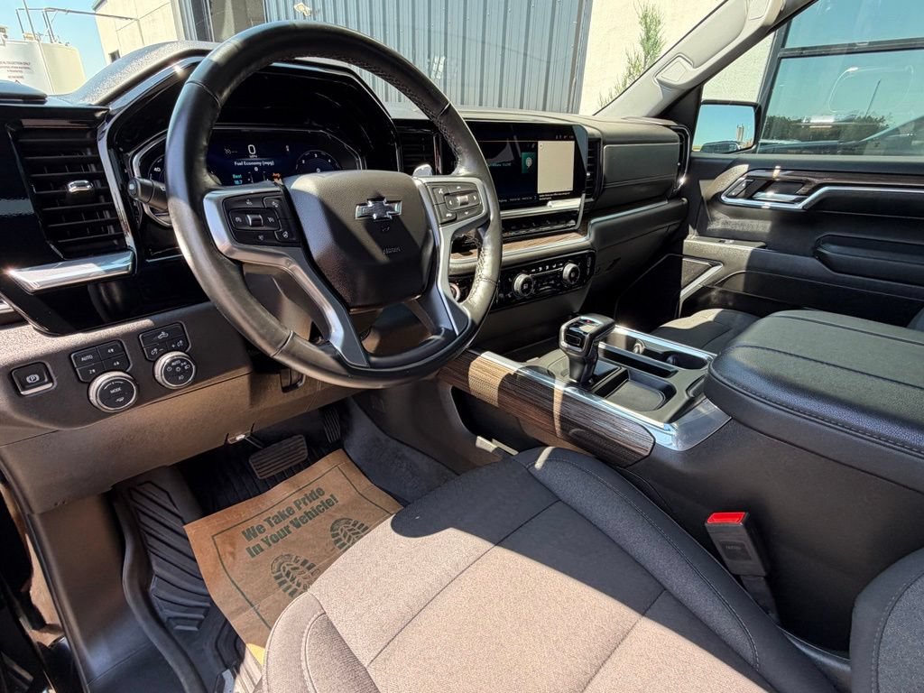 Used 2024 Chevrolet Silverado 1500 RST w/ Z71 Off-Road Package AWD/4WD image 11