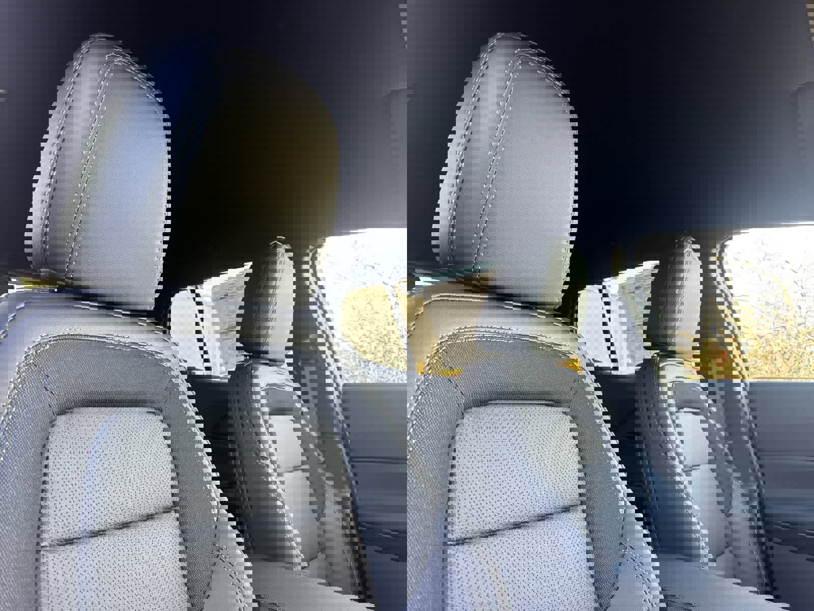 New 2026 Chevrolet Equinox EV LT image 17