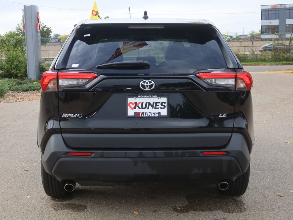Used 2024 Toyota RAV4 LE image 8