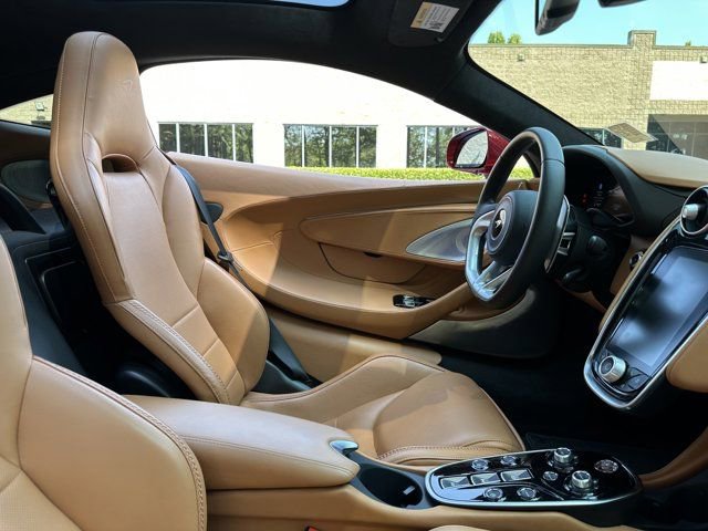 Used 2023 McLaren GT image 24