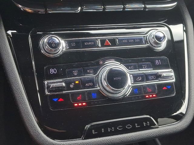 Used 2020 Lincoln Corsair AWD w/ Premium Package image 15