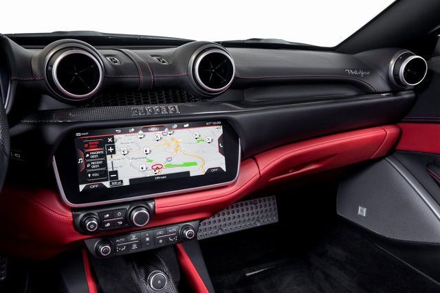 Certified 2020 Ferrari Portofino image 32