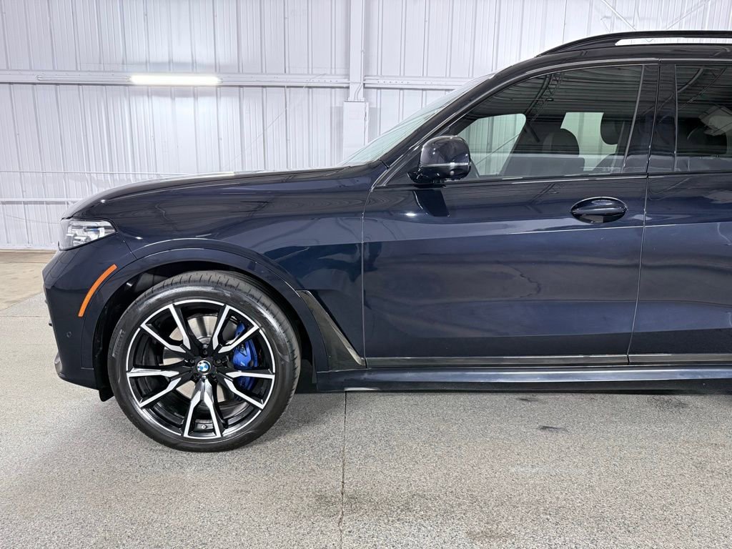 Used 2021 BMW X7 xDrive40i w/ M Sport Package AWD/4WD image 14