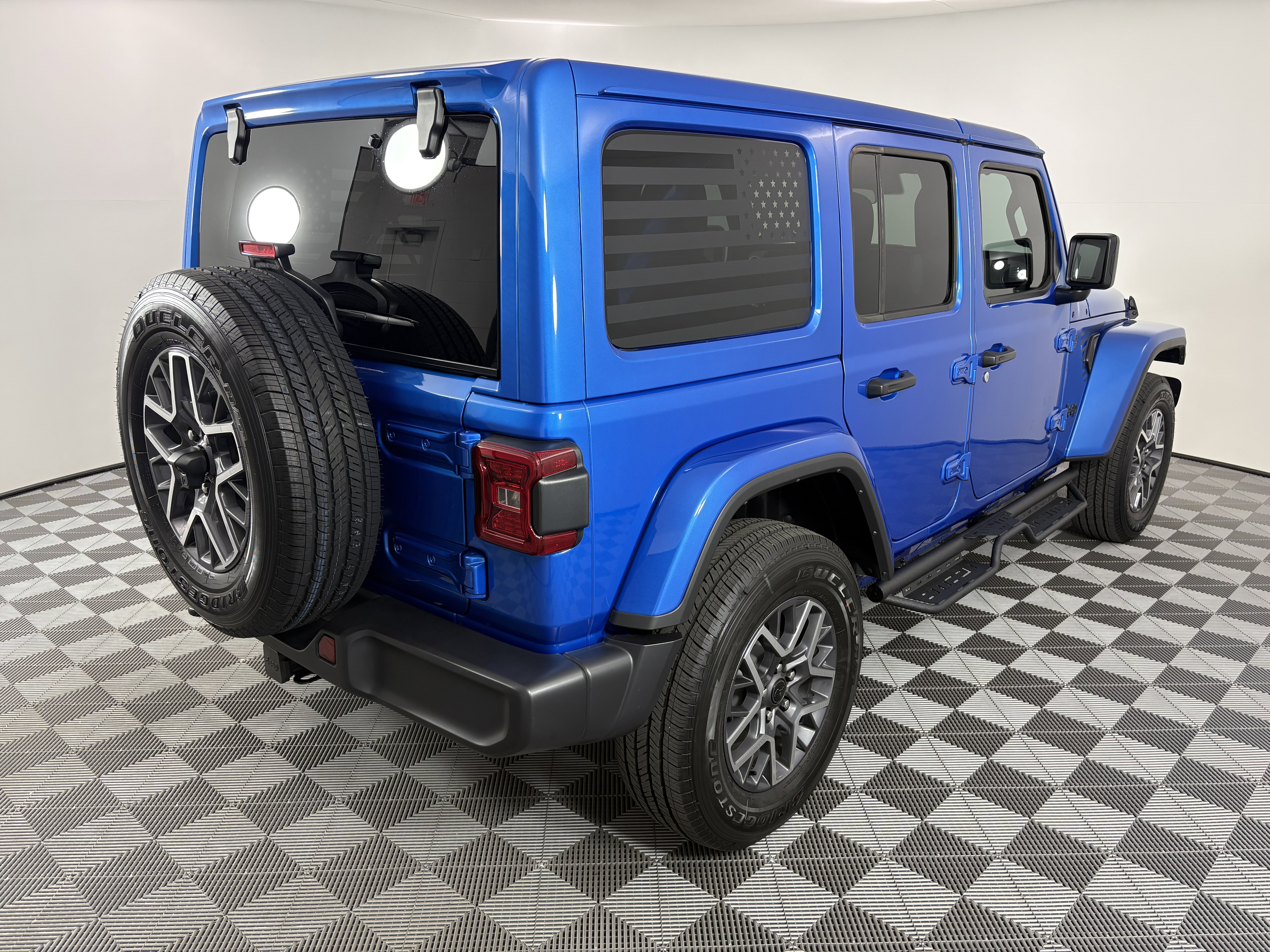 Certified 2025 Jeep Wrangler Unlimited Sahara AWD/4WD image 5