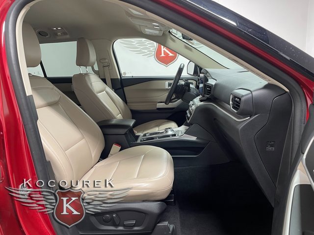 Used 2021 Ford Explorer XLT w/ Equipment Group 202A image 22