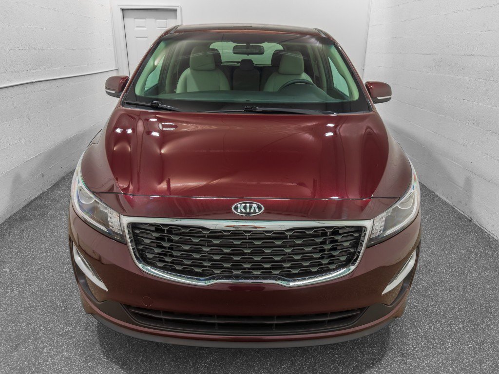 Used 2019 Kia Sedona LX FWD image 3