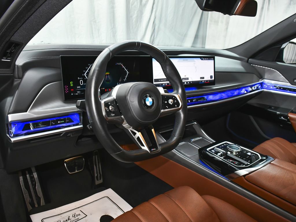 Used 2023 BMW 760i xDrive AWD/4WD image 28