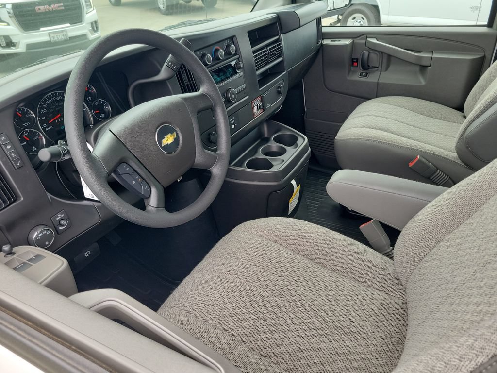 New 2026 Chevrolet Express 2500 w/ Driver Convenience Package RWD image 6