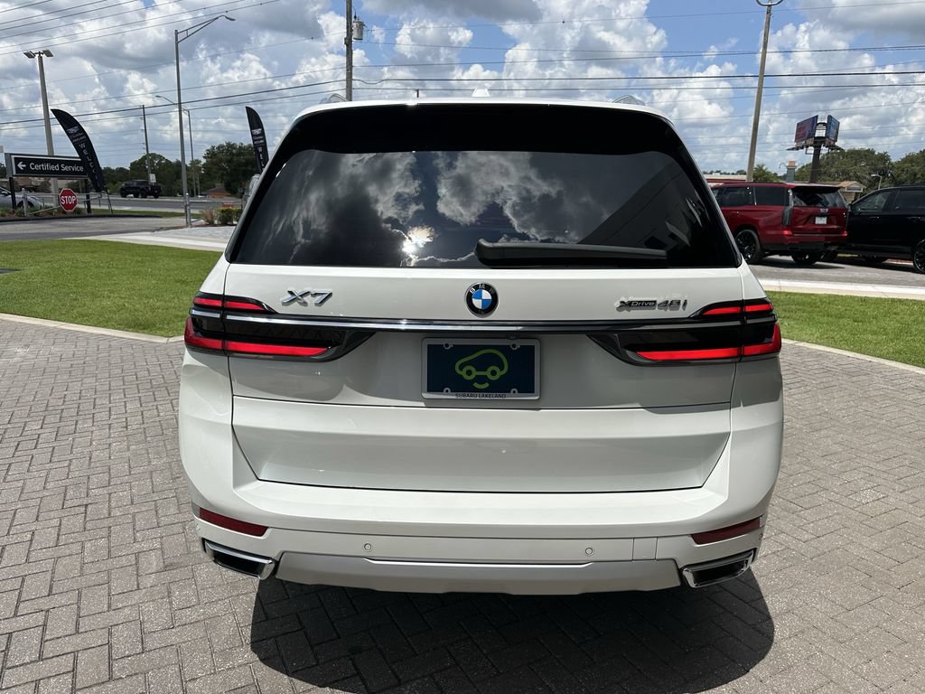 Used 2024 BMW X7 xDrive40i AWD/4WD image 3