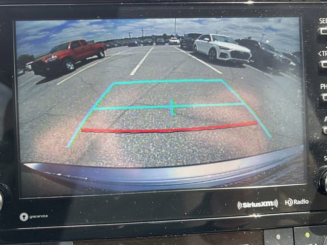 Used 2020 Toyota Highlander XLE FWD image 26