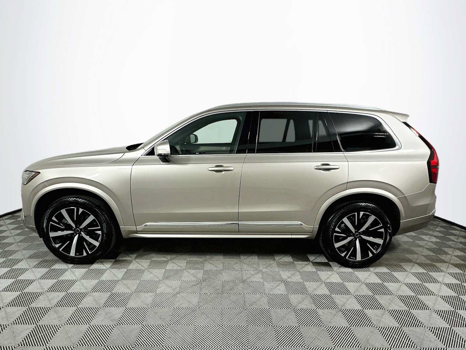 New 2026 Volvo XC90 B5 Core AWD/4WD image 4