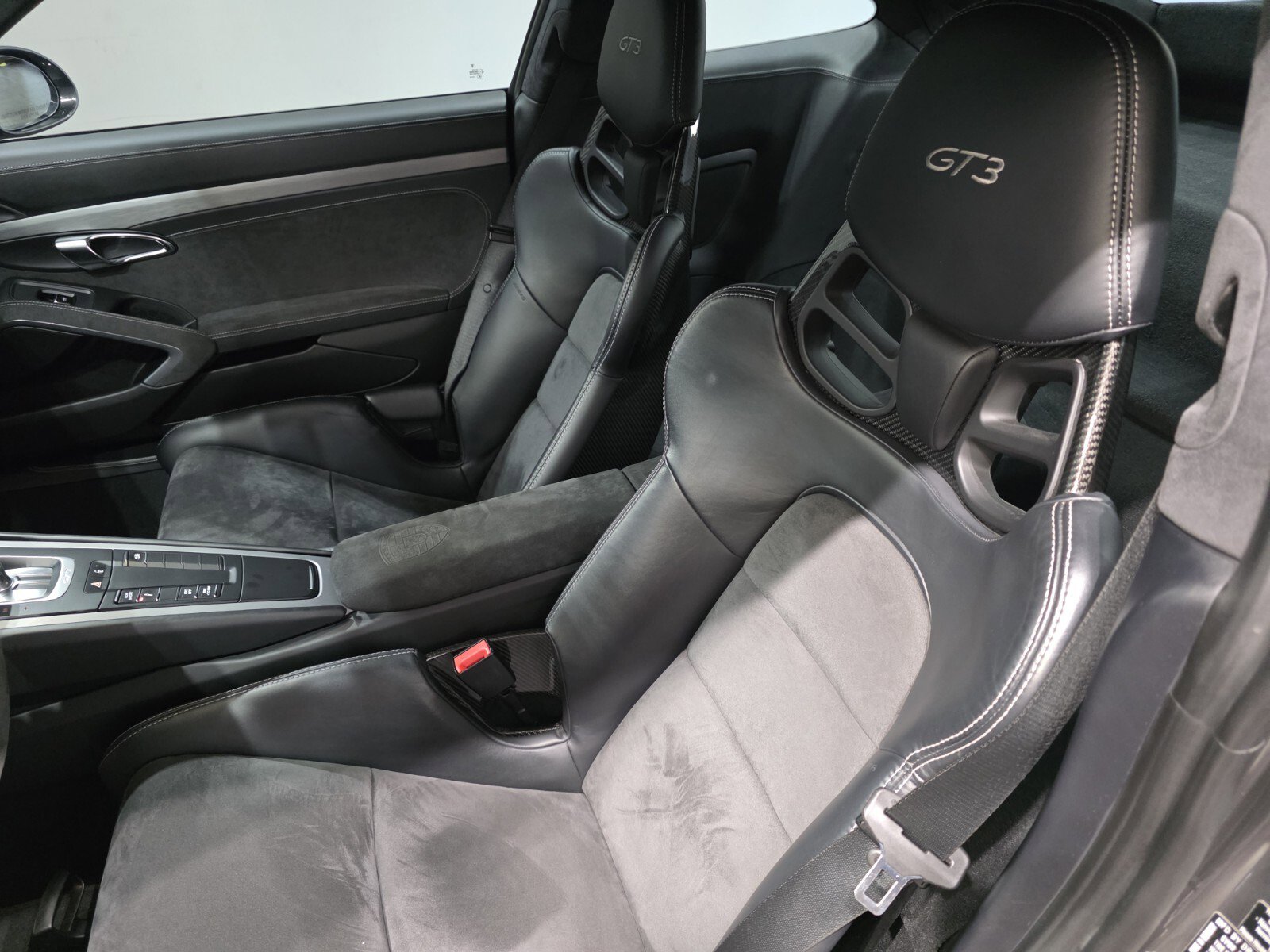 Used 2015 Porsche 911 GT3 image 8