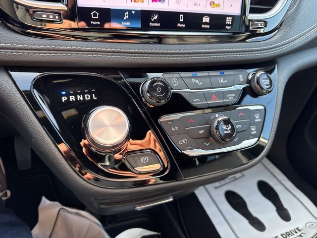 New 2026 Chrysler Pacifica Select image 20