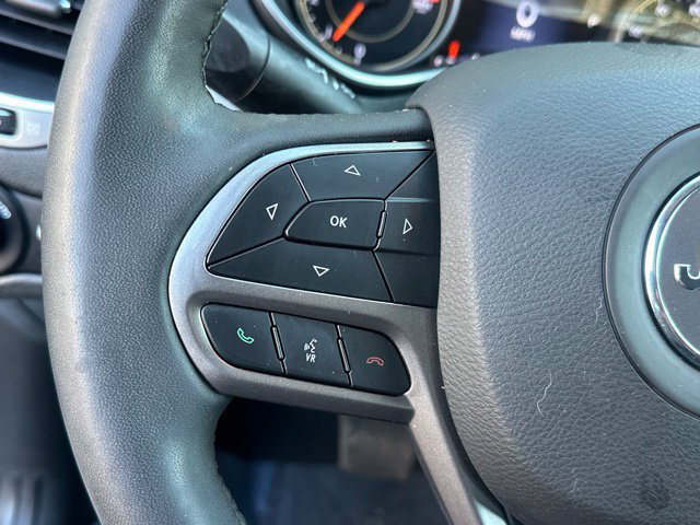Used 2022 Jeep Cherokee Latitude Lux w/ Sun & Sound Group AWD/4WD image 10