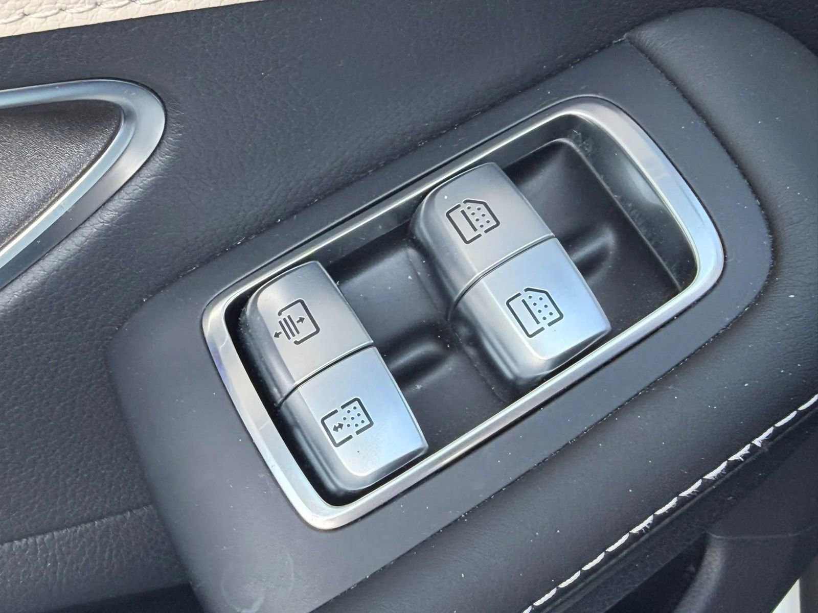Used 2015 Mercedes-Benz S 550 Sedan image 27