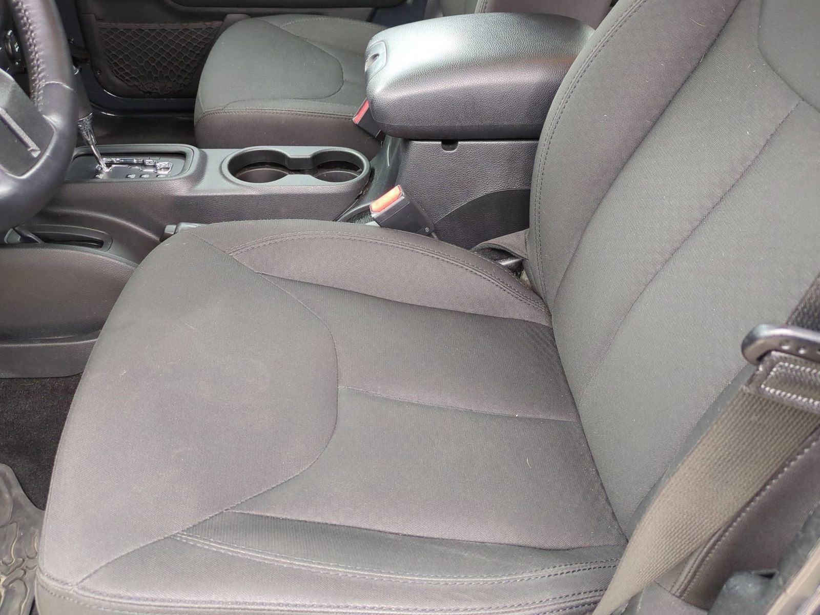 Used 2017 Jeep Wrangler Unlimited Willys image 20