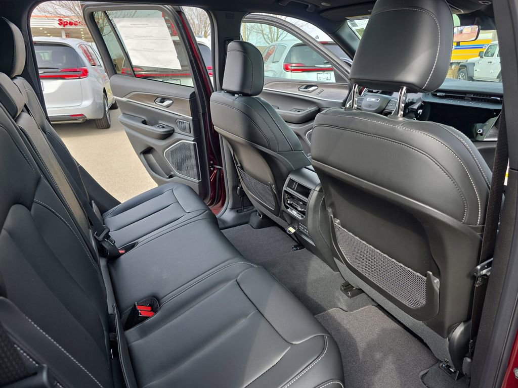 New 2026 Jeep Grand Cherokee Limited image 11