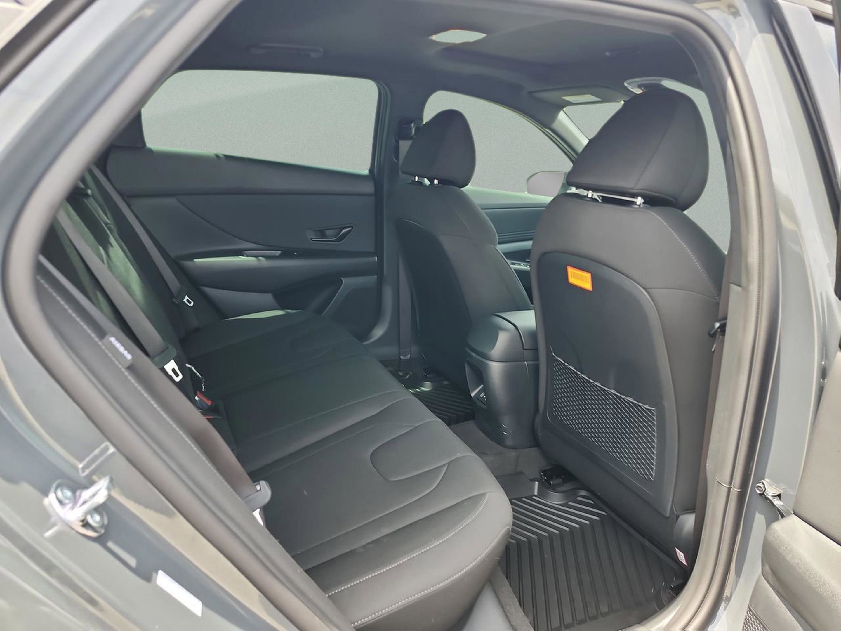 New 2026 Hyundai Elantra SEL Sport Premium FWD image 17