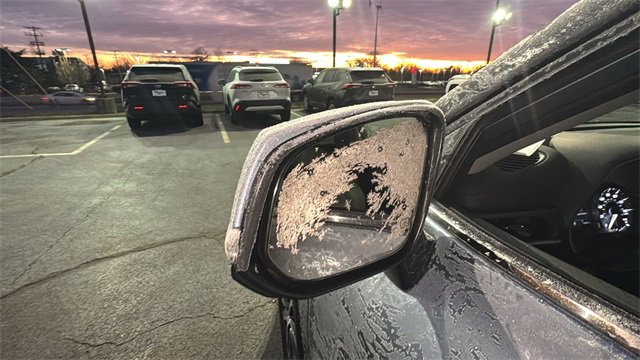 Used 2023 Toyota Highlander XLE image 37